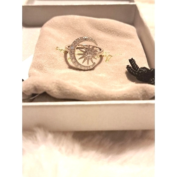 Mossiante 925 Sterling Silver Women Ring size 6 Star Moon Symbol Ring - Picture 1 of 6